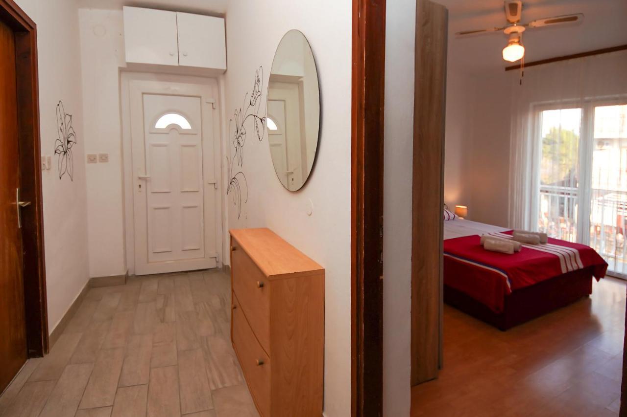 Apartment Ajdukovic Vodice Exterior photo