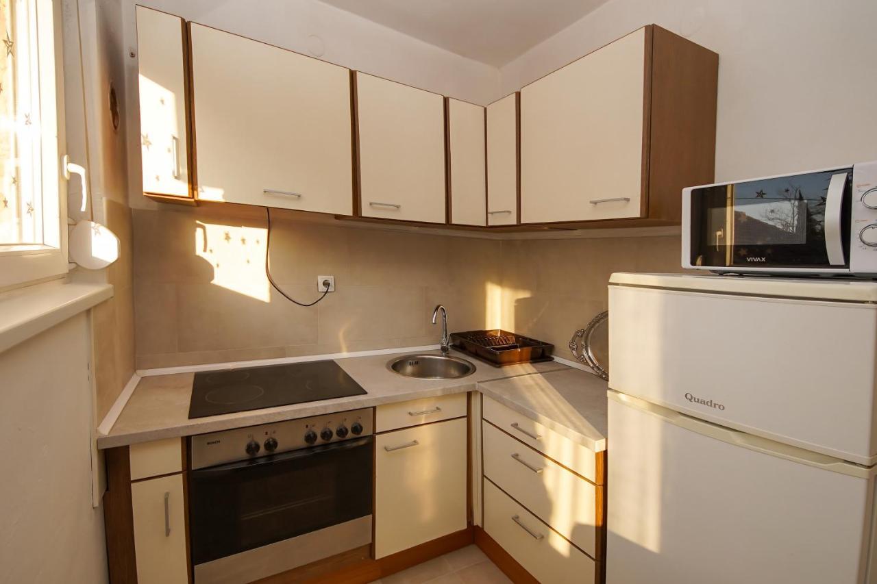 Apartment Ajdukovic Vodice Exterior photo